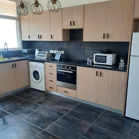 Apartman Modern 3br Family In Quiet Drosia With Balcony *