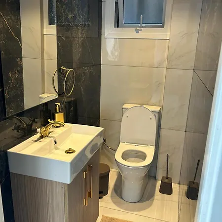 Apartament Modern 3br Family In Quiet Drosia With Balcony