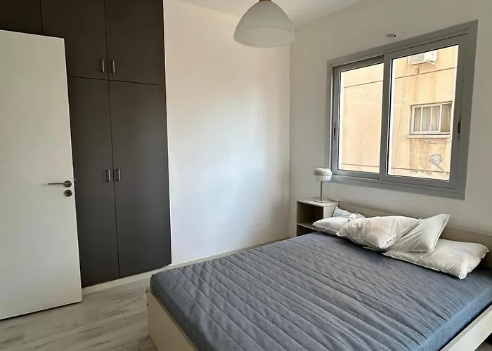 Modern 3br Family In Quiet Drosia With Balcony アパート