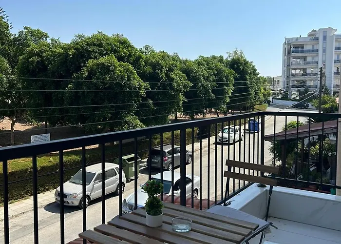 Modern 3br Family In Quiet Drosia With Balcony